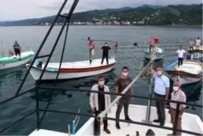 Giresun'un Görele ilçesinde vatandaşlardan kafes balıkçılığına tepki