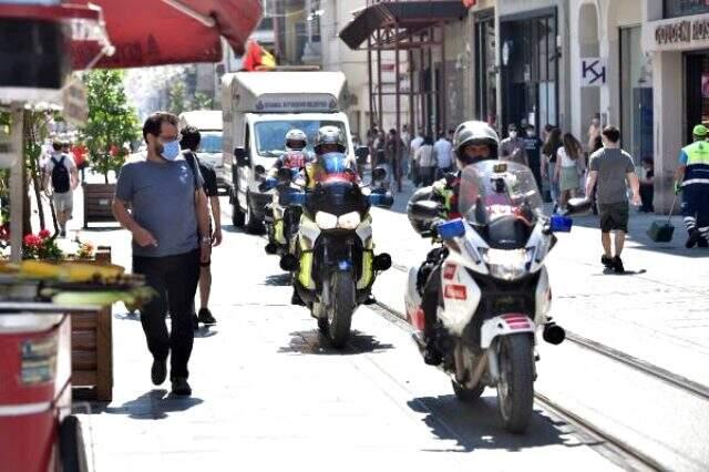 Istanbul Un Trafiginde Acil Hastalara Ulasmak Icin Ambulans Motosikletler Devrede Istanbul