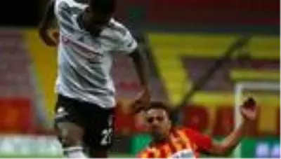 Jeremain Lens: 'Eğer kazansaydık Galatasaray...' Jeremain Lens: 'Eğer kazansaydık Galatasaray...'