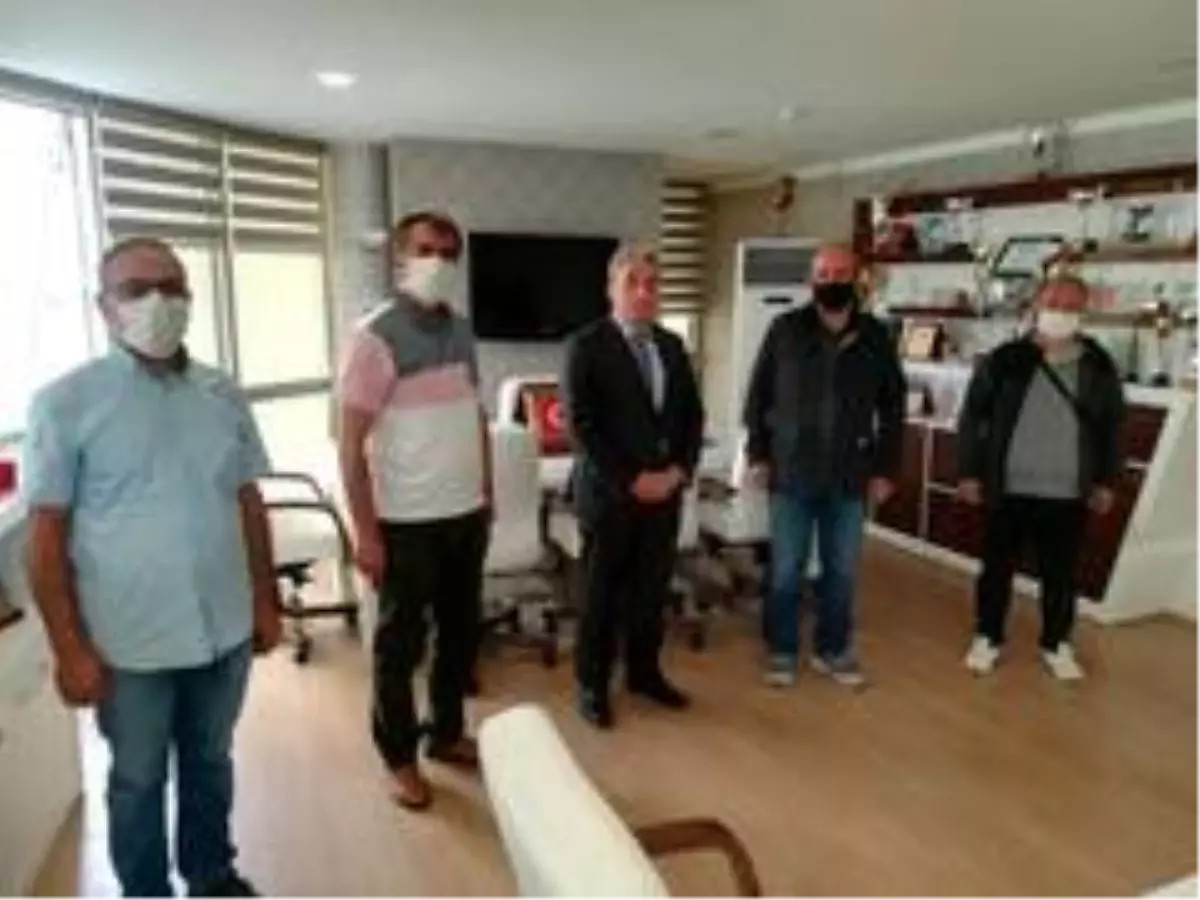 Kayak yöneticileri Gençlik Hizmetleri ve Spor İl Müdürlüğünü ziyaret etti
