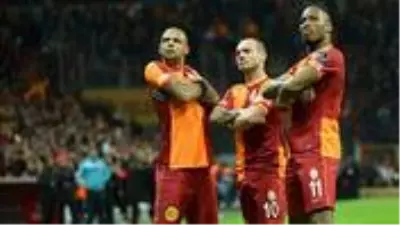 Keske G Saray Da Futbolu Biraksaydim Diyen Sneijder Gelecek Icin Iddiali Bana Gorev Vermek Isteyecekler Spor
