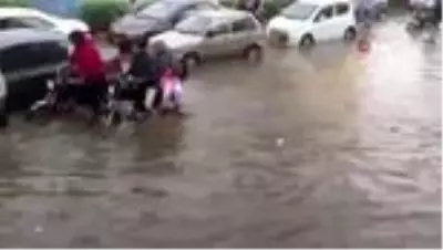 Pakistan'da sel felaketi: 9 ölü