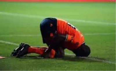 Süper Lig: Medipol Başakşehir: 0 Denizlispor: 0 (İlk yarı) Süper Lig: Medipol Başakşehir: 0 Denizlispor: 0 (İlk yarı)