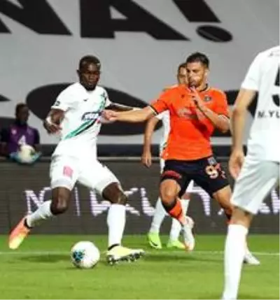 Süper Lig: Medipol Başakşehir: 0 Denizlispor: 0 (İlk yarı) Süper Lig: Medipol Başakşehir: 0 Denizlispor: 0 (İlk yarı)