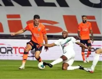 Süper Lig: Medipol Başakşehir: 0 Denizlispor: 0 (İlk yarı) Süper Lig: Medipol Başakşehir: 0 Denizlispor: 0 (İlk yarı)