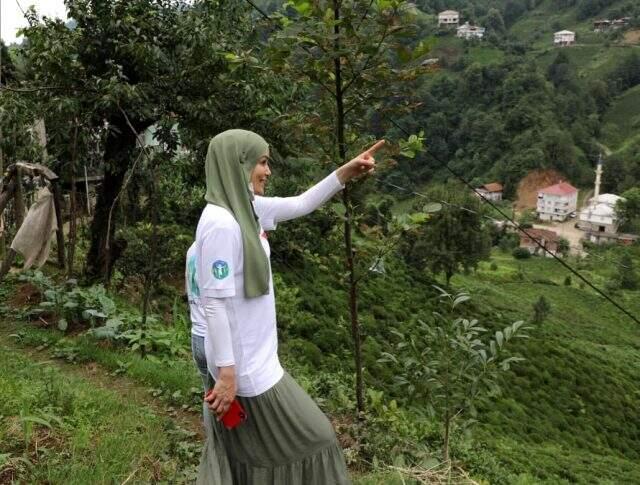 Tatil için gittiği Rize'ye hayran kalan Gamze Özçelik, ev yaptırmaya karar verdi Tatil için gittiği Rize'ye hayran kalan Gamze Özçelik, ev yaptırmaya karar verdi