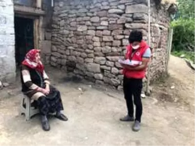 Tercan'da psikososyal destek ekibi tarafından depremden etkilenen vatandaşlar için alan taraması...