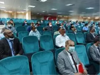 Vali Çiçek belde ve köy muhtarları ile toplantı düzenledi