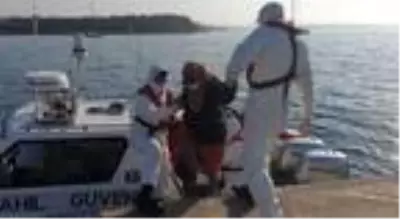 Son Dakika Haberleri Yunanistan Askerlerinin Geri Ittigi Gocmen Kacaklar Kurtarildi Haberler
