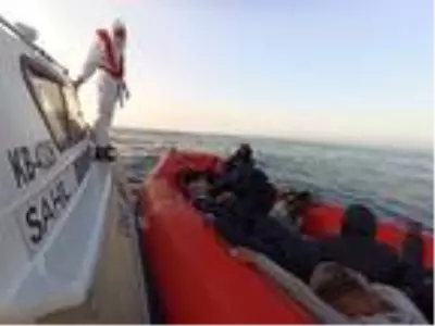 Son Dakika Haberleri Yunanistan Askerlerinin Geri Ittigi Gocmen Kacaklar Kurtarildi Haberler