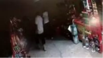 2 genç kızın öldüğü kazada tek güvenlik kamerası görüntüsü ortaya çıktı