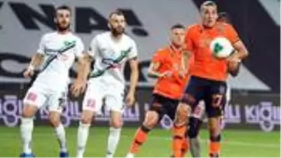 Başakşehir yenilgisi sonrası Mustafa Yumlu isyan etti: Hakem maçın içine etti Başakşehir yenilgisi sonrası Mustafa Yumlu isyan etti: Hakem maçın içine etti
