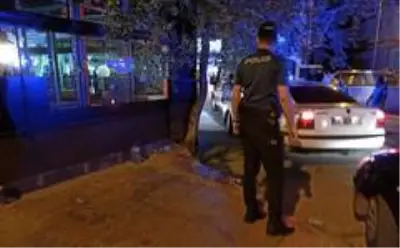 Başkent'te bıçaklı kavga: 1 yaralı Başkent'te bıçaklı kavga: 1 yaralı