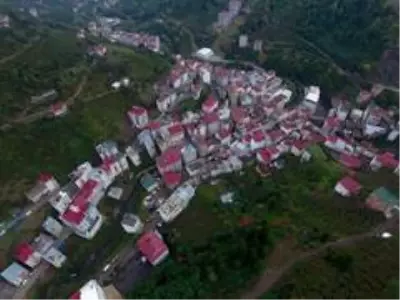 Trabzon'un Şalpazarı ilçesinde ilk kez koronavirüs vakası görüldü Trabzon'un Şalpazarı ilçesinde ilk kez koronavirüs vakası görüldü