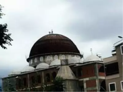 Cami kubbesinde ölümüne tamir Cami kubbesinde ölümüne tamir