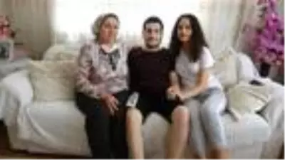 Aydınlı genç, çenesinden 420 gram tümör alınınca hayata yeniden döndü Aydınlı genç, çenesinden 420 gram tümör alınınca hayata yeniden döndü