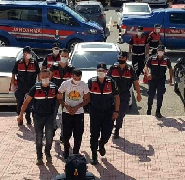 Çifte cinayet şüphelisi: Tüfek tutukluk yapmasa Selçuk'u da öldürecektim Çifte cinayet şüphelisi: Tüfek tutukluk yapmasa Selçuk'u da öldürecektim