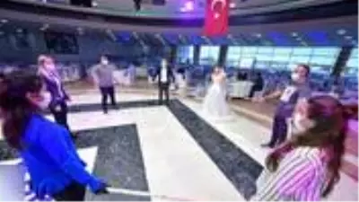 Yeni koronavirüs tedbiri! Düğün ve nişan törenlerinde 'gözlemci' bulundurulacak Yeni koronavirüs tedbiri! Düğün ve nişan törenlerinde 'gözlemci' bulundurulacak