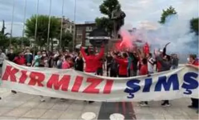 Düzcesporlu taraftarlar TFF'ye yürüyor