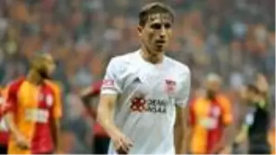Fenerbahçe'nin gündemindeki Sivassporlu Mert Hakan, 6 maçtır gol ve asist katkısı yapamıyor Fenerbahçe'nin gündemindeki Sivassporlu Mert Hakan, 6 maçtır gol ve asist katkısı yapamıyor