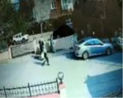 İstanbul'da hırsızlık yapan kadınlar kamerada