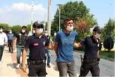 Ödemiş'te 3 aylık bebekleri olan çift, uyuşturucu operasyonunda gözaltına alındı Ödemiş'te 3 aylık bebekleri olan çift, uyuşturucu operasyonunda gözaltına alındı