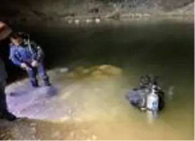 Oğuzhan, video çekmek için girdiği çukurdaki suda boğuldu Oğuzhan, video çekmek için girdiği çukurdaki suda boğuldu