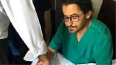 'Ölüm raporunda neden koronavirüs yazmıyor' diyen şahıs, başhekim yardımcısına saldırdı 'Ölüm raporunda neden koronavirüs yazmıyor' diyen şahıs, başhekim yardımcısına saldırdı
