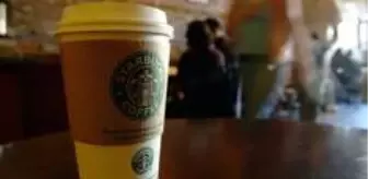 Starbucks: Starbucks'ta Müslüman kadına ayrımcılık: Bardağına 'Ayşe' yerine 'DEAŞ' yazdılar Starbucks: Starbucks'ta Müslüman kadına ayrımcılık: Bardağına 'Ayşe' yerine 'DEAŞ' yazdılar