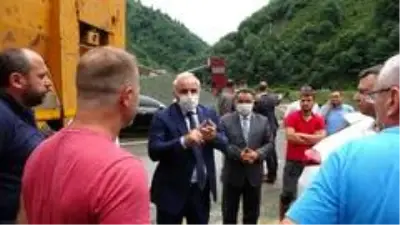 Trabzon'da 15 işçi selden kıl payı kurtuldu Trabzon'da 15 işçi selden kıl payı kurtuldu