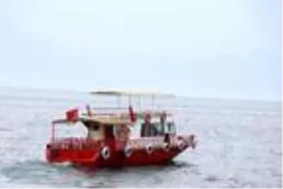 Van Gölü'nde batan tekne, Row ve Sonar cihazlarıyla aranıyor Van Gölü'nde batan tekne, Row ve Sonar cihazlarıyla aranıyor