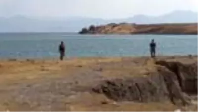 Van Gölü'nde kaybolan teknenin yeri tespit edildi Van Gölü'nde kaybolan teknenin yeri tespit edildi