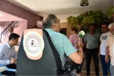 Başkan Kaya, akülü engelli araçlarını teslim etti Başkan Kaya, akülü engelli araçlarını teslim etti