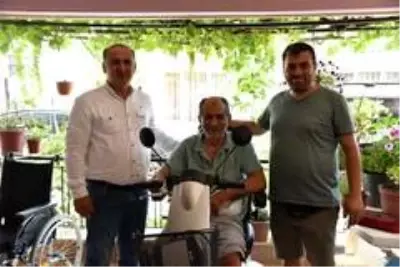 Başkan Kaya, akülü engelli araçlarını teslim etti Başkan Kaya, akülü engelli araçlarını teslim etti