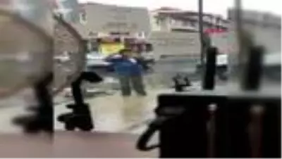 DÜZCE Yaşlı adamın maskeyle imtihanı görenleri gülümsetti