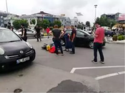 Elektrikli bisiklet otomobile çarptı: 1 yaralı