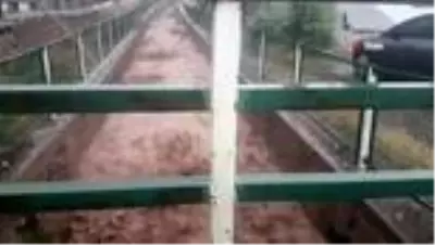 Gemerek'te kuvvetli yağış taşkınlara neden oldu Gemerek'te kuvvetli yağış taşkınlara neden oldu