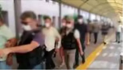 Son dakika haberleri! Gemiyle yasa dışı geçişi organize ettikleri iddiasıyla yakalanan 8 şüpheli adliyede Son dakika haberleri! Gemiyle yasa dışı geçişi organize ettikleri iddiasıyla yakalanan 8 şüpheli adliyede