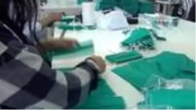 İşitme engelliler için şeffaf maske üretiyorlar İşitme engelliler için şeffaf maske üretiyorlar