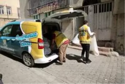 Karantinadaki vatandaşlara gıda desteği Karantinadaki vatandaşlara gıda desteği