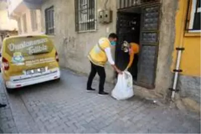 Karantinadaki vatandaşlara gıda desteği Karantinadaki vatandaşlara gıda desteği