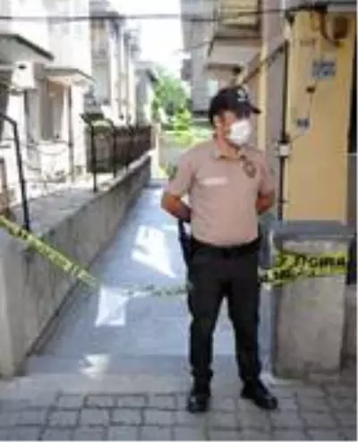 Kayseri'de 3 katlı bina, karantinaya alındı Kayseri'de 3 katlı bina, karantinaya alındı