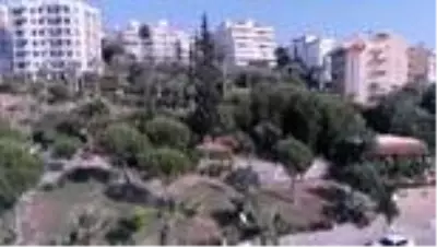 -Kuşadası'nda mahalle sakinleri parklarını geri istiyor -Kuşadası'nda mahalle sakinleri parklarını geri istiyor