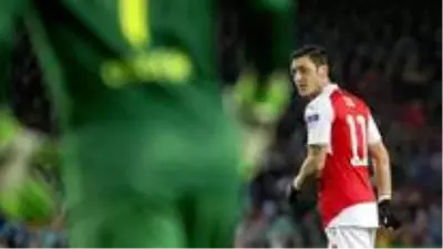 Mesut Özil'in Türkiye ya da ABD'ye transfer olacağı iddia edildi Mesut Özil'in Türkiye ya da ABD'ye transfer olacağı iddia edildi