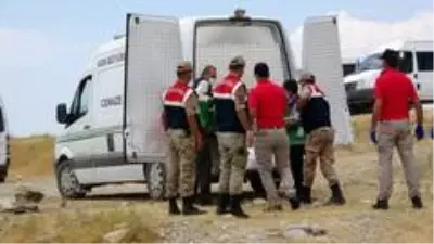 106,5 metre derinlikteki batık tekneden cesetler çıkarılıyor 106,5 metre derinlikteki batık tekneden cesetler çıkarılıyor
