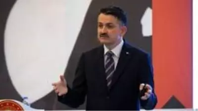 Bakan Pakdemirli, konuşmasını yarıda kesip Ayasofya müjdesini verdi