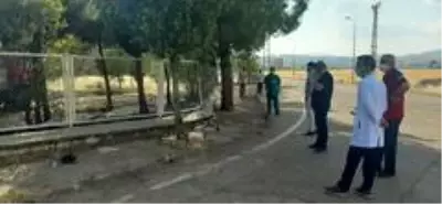 Eski polis özel harekat binası bahçesinde korkutan yangın Eski polis özel harekat binası bahçesinde korkutan yangın