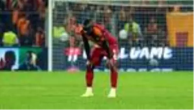 Galatasaray'ı corona virüsü(koronavirüs) bitirdi! Galatasaray'ı corona virüsü(koronavirüs) bitirdi!