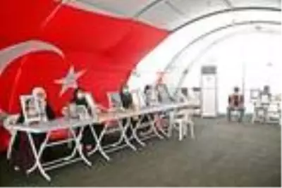 HDP önündeki eylemde 312'nci gün HDP önündeki eylemde 312'nci gün