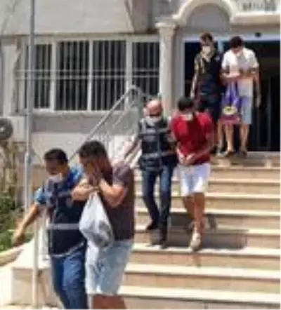 İnternetten bahis oynatan çeteye 2 ilde operasyon: 6 gözaltı İnternetten bahis oynatan çeteye 2 ilde operasyon: 6 gözaltı